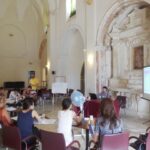 Una lezione alla Summer School Mission CRA diretta da Stefano LAGRAVINESE