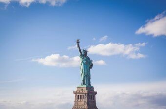 Statue of Liberty National Monument, New York, United States - Foto di Ferdinand Stöhr su Unsplash